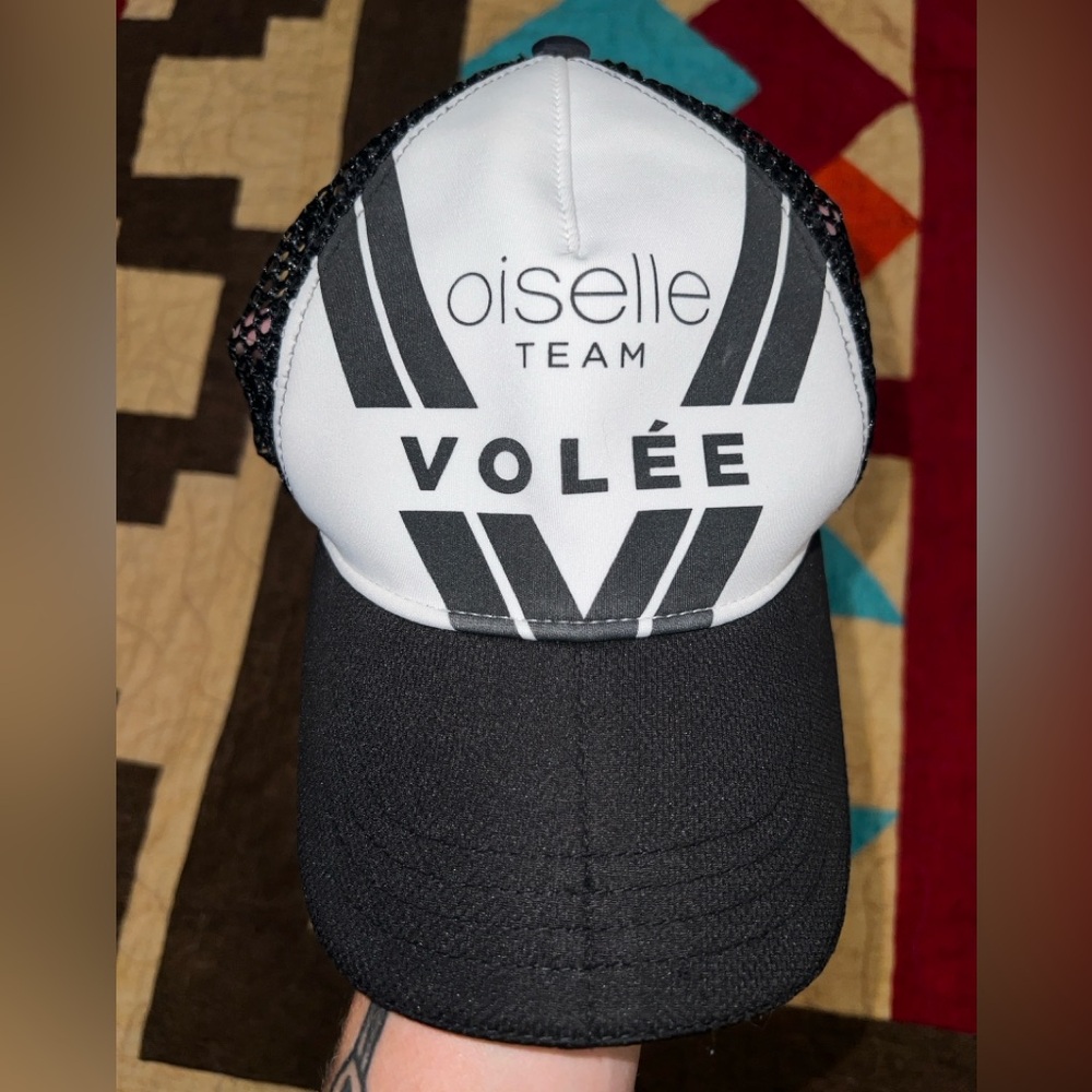 Oiselle Volee Trucker Cap